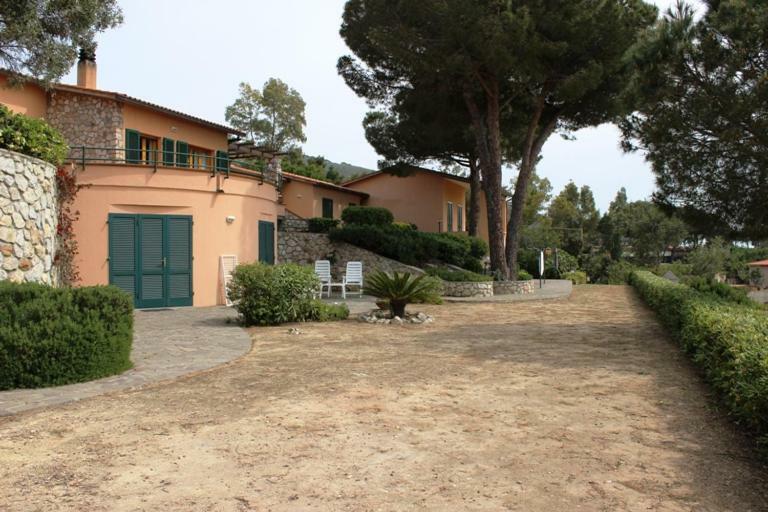 Appartamenti Claudia Capoliveri エクステリア 写真